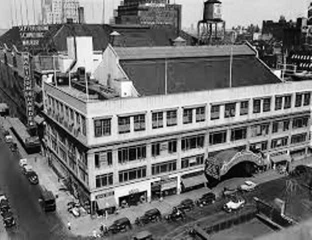 Madison Square Garden III, Eighth Avenue, where New York Rangers played hockecy