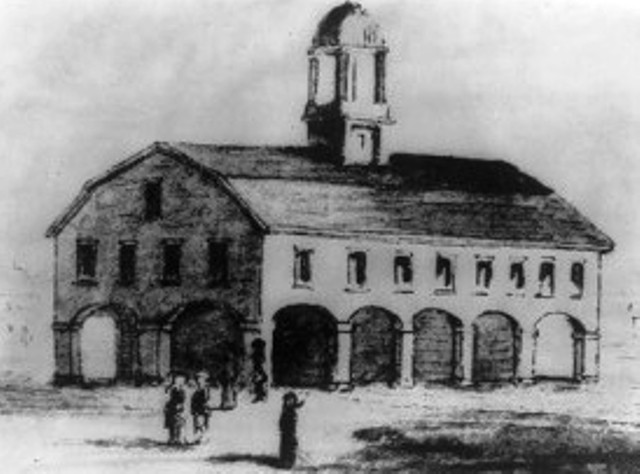 The Royal Exchange building featured a ground floor that was open on all sides and one large room on the second floor, which was occupied by Tammany’s museum in 1793. 