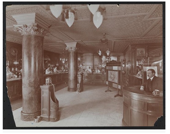 When the Cafe Savarin opened in 1888, The New York Times called it a "gorgeous eating house for New Yorkers who appreciate the gastronomic art." The cafe, named after Jean Anthelme Brillat-Savarin, cost "no less than $1 million" to furnish throughout.