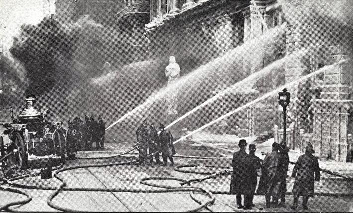 As firefighters poured water on the Equitable Life Building, it changed to ice in the sub-zero temperatures, turning the building into an ice fortress. Museum of the City of New York Collections