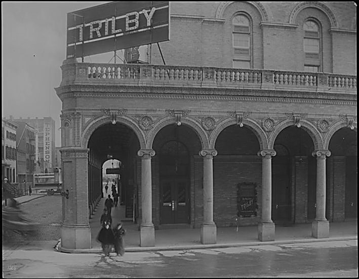 Trilby at the Garden Theatre in 1895