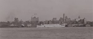 Up until July 1934, the Colombian Steamship Company ships docked at Pier 8 of the New York Docks in the Cobble Hill section of Brooklyn. Here are Piers 3-8 (left to right) in 1934.