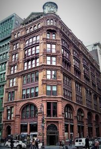 Today, 644 Broadway looks very much as it did in 1894, when Snooperkatz went missing from Christian Gudebrod's office. 