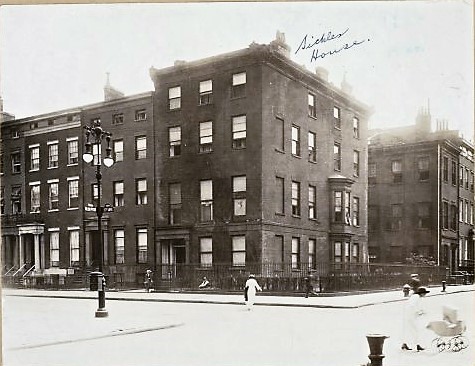 General Sickles lived the corner house at 23 Fifth Avenue from 1878 until his death in 1914. Just across East Ninth Avenue, his good friend Mark Twain resided at 21 Fifth Avenue. 