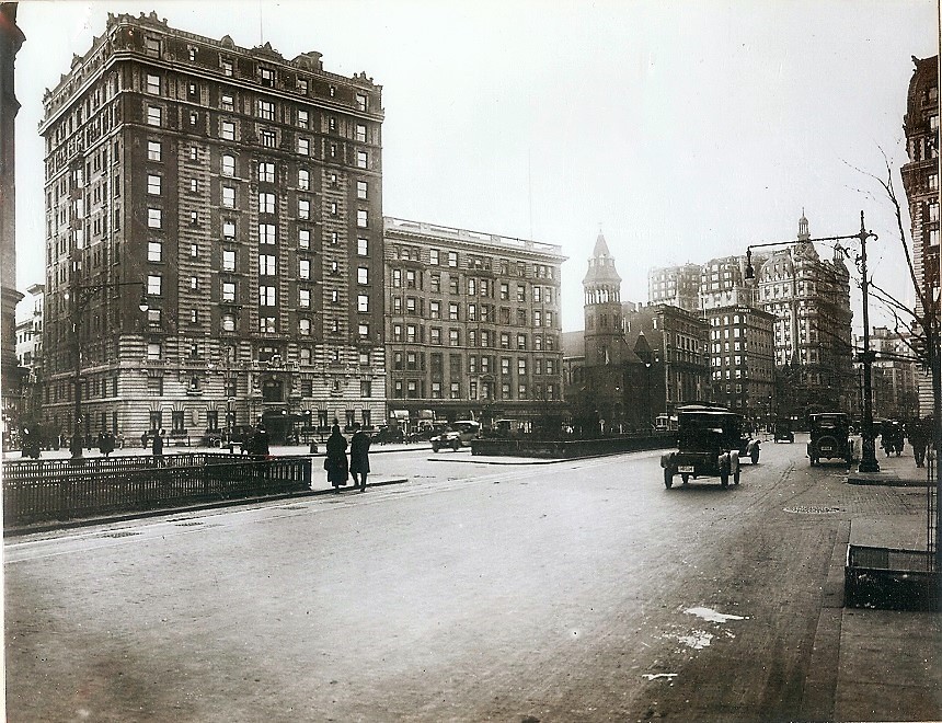 Here's Sherman Square and the Sherman Square Hotel sometime around 1920, a few years before Minnie was left here to fend for herself (and fend for herself she did!). NYPL Digital Collections