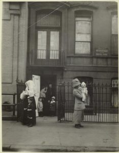 Working mothers drop off their children at the West Side Day Nursery and Industrial School in 1901. NYPL Digital Collections