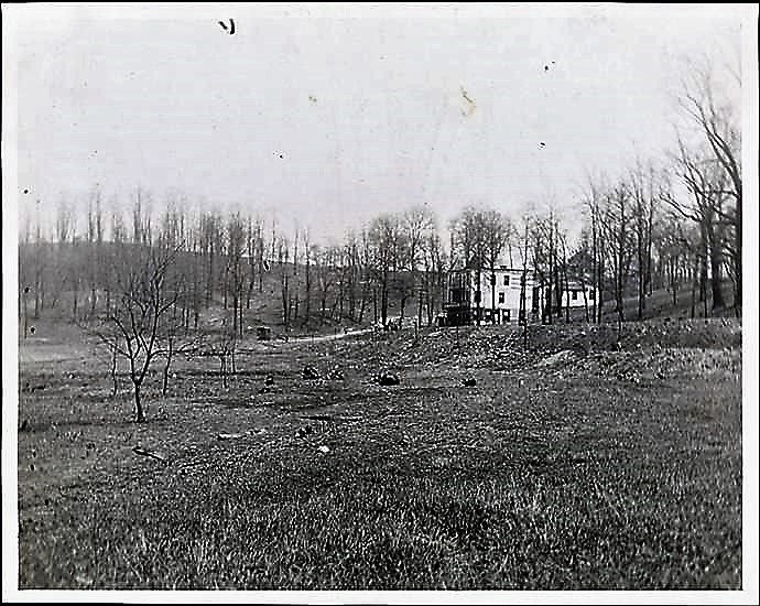 Bailey Avenue, the eastern edge of Godwin's property, was still undeveloped in 1920 when this photo was taken. 