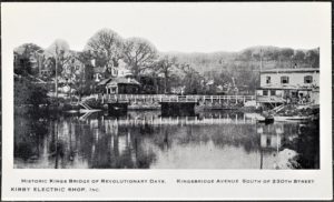 Here's another view of the old King's Bridge from the early nineteenth century.