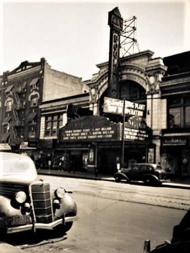 The Loew's Boulevard Theatre in the Foxhurst section of the Bronx opened in 1913.
