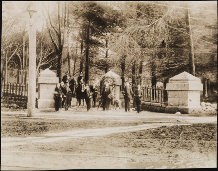 The entrance to Richard Hoe's Brightside estate--pictured here in 1905--was on present-day Westchester Avenue.