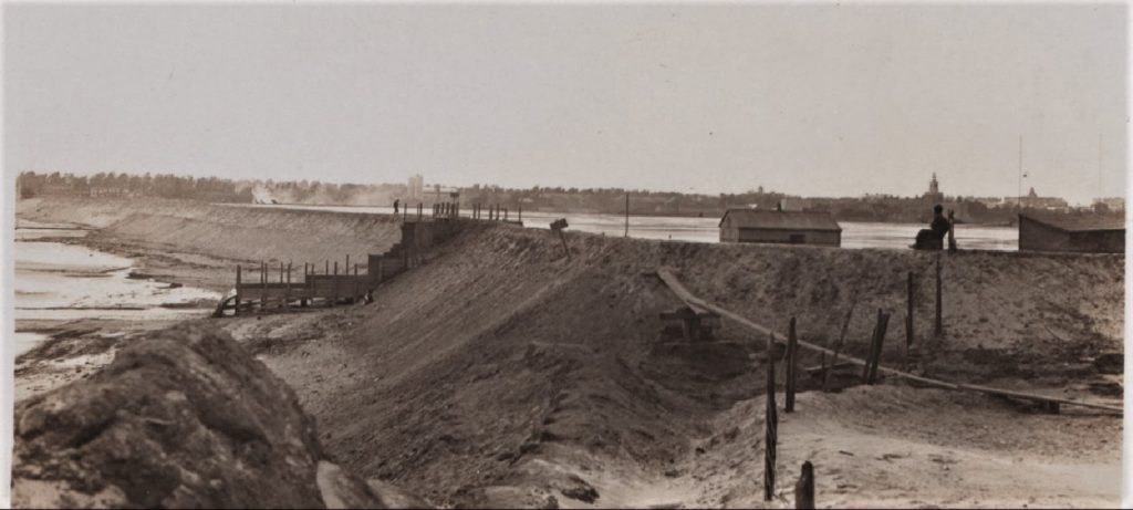 Construction of the new Dyker Beach Park and Golf Course. NYPL Digital Collections