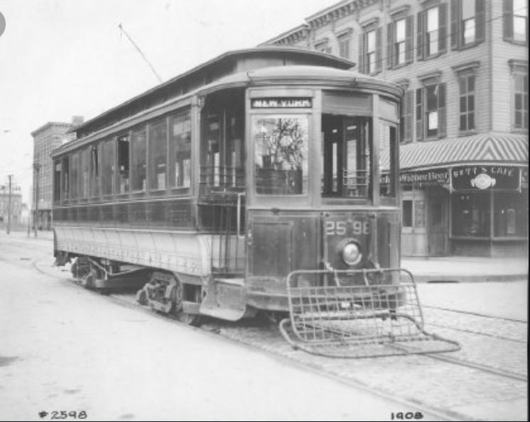 One of the many Brooklyn streetcars in 1908.