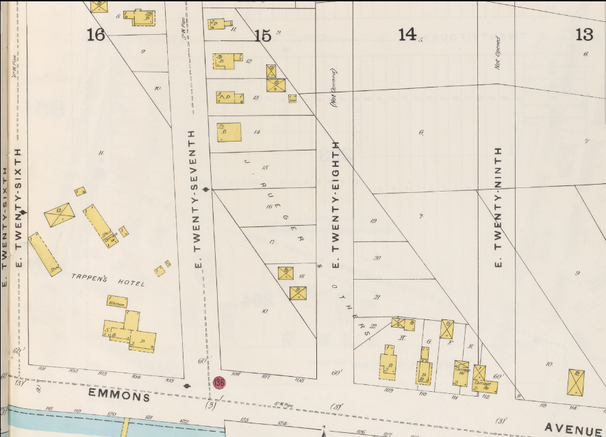 Tappen's Hotel, including the fishermen cottages and stables, are shown on this 1895 map. 