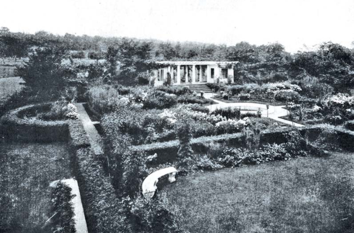 The pig lived at the Whitney's 438-acre estate, Greentree, on Long Island. 