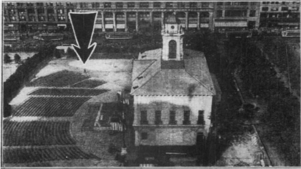 In September 1932, the Daily News poked at fun of Federal Hall with the caption, "Hurrah! The Federal Hall replica in Bryant Hall has a customer (arrow.) He's walking along a barren waste that was dotted only by empty benches at 5 p.m."