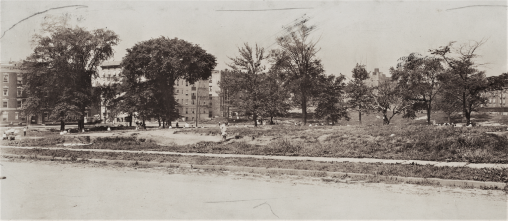 Bryant Avenue at about East 174th Street, West Farms, in 1917. NYPL

