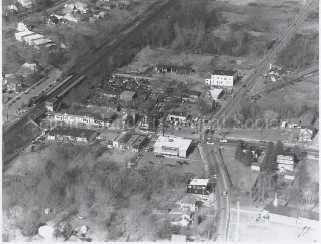 An aerial view of Eltingville in 1968, showing the intersection of Amboy Road and Richmond Avenue. Staten Island Historical Society 