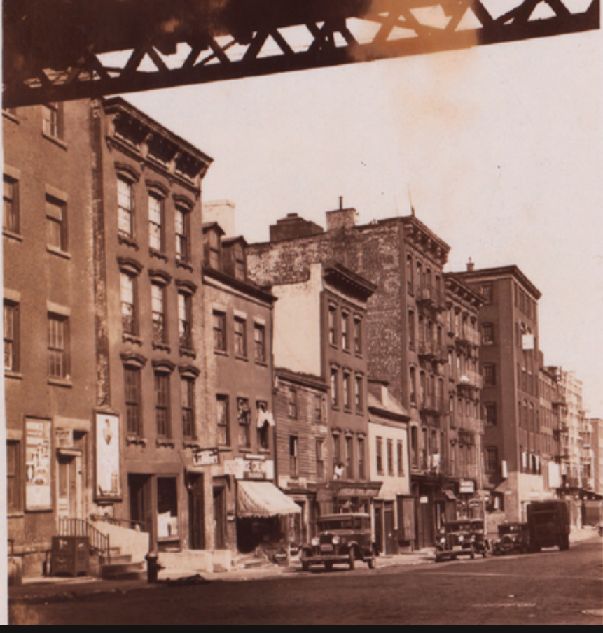 1 Peck Slip, shown here (farthest building on the left) in the 1920s