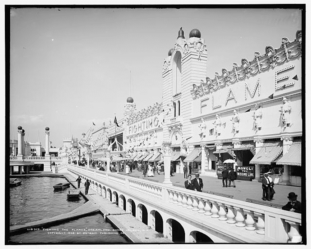 The arena for the Fighting the Flames attraction at Coney Island's Dreamland, 1905.